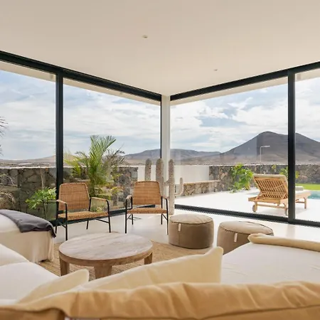 Calma, Vistas A Volcanes Y Atardecer Villa